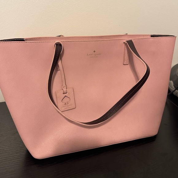 kate spade Handbags - Kate Spade Light Pink Bucket Purse